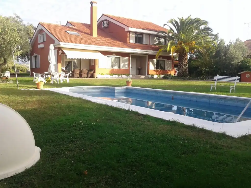 Piscina de Casa o xalet en venda en Las Rozas de Madrid