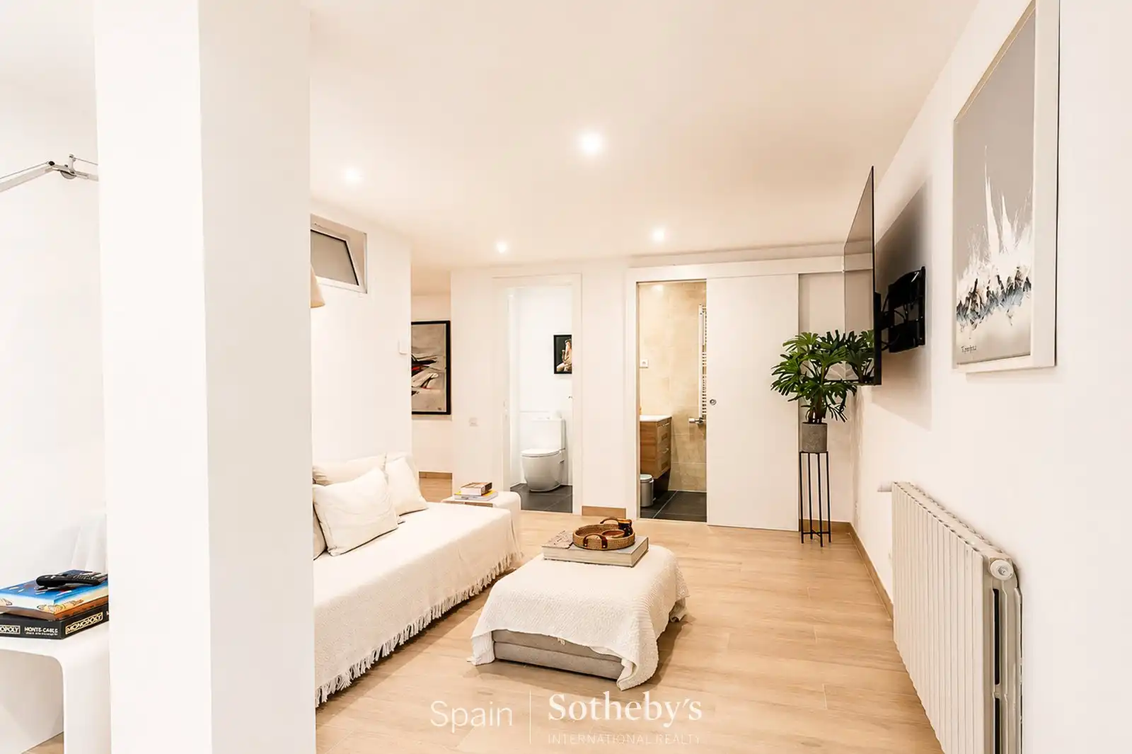 Wohnzimmer von Wohnungen zum Verkauf in Sitges mit Klimaanlage, Heizung und Privatgarten
