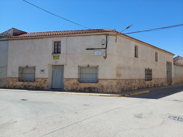 House for sale in Calle Flor de la Mancha 2