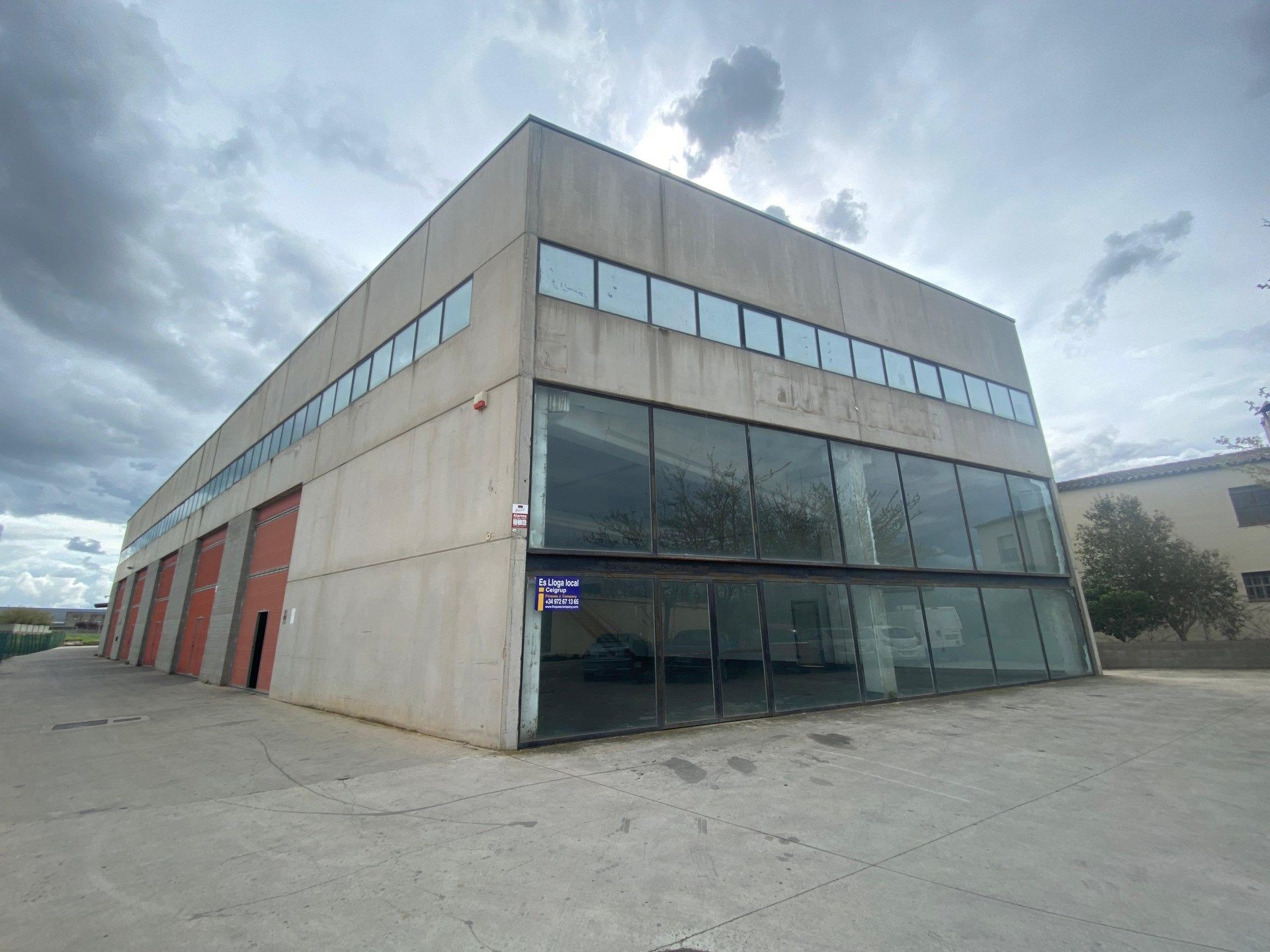 Exterior view of Industrial buildings for sale in Vilafant