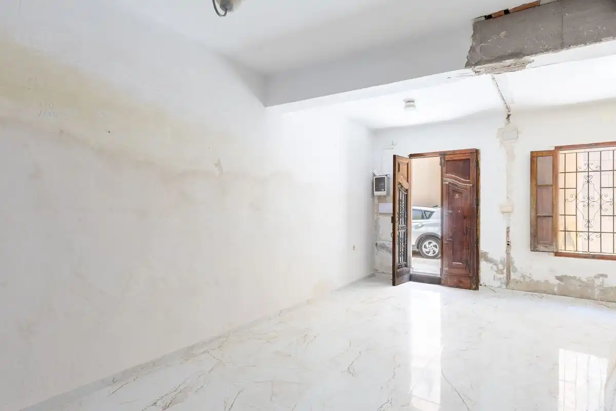 Casa amb terrassa en venda a Casc Urbà, imagen 2