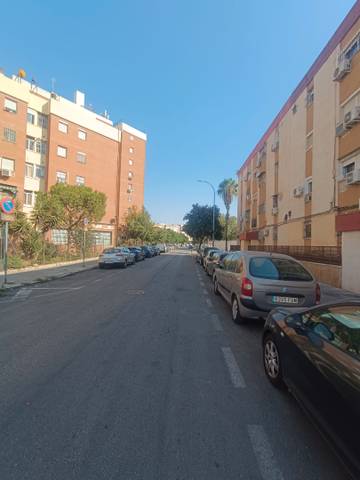 Piso en Venta en Calle Cazalla de la Sierra, 40 en Villegas