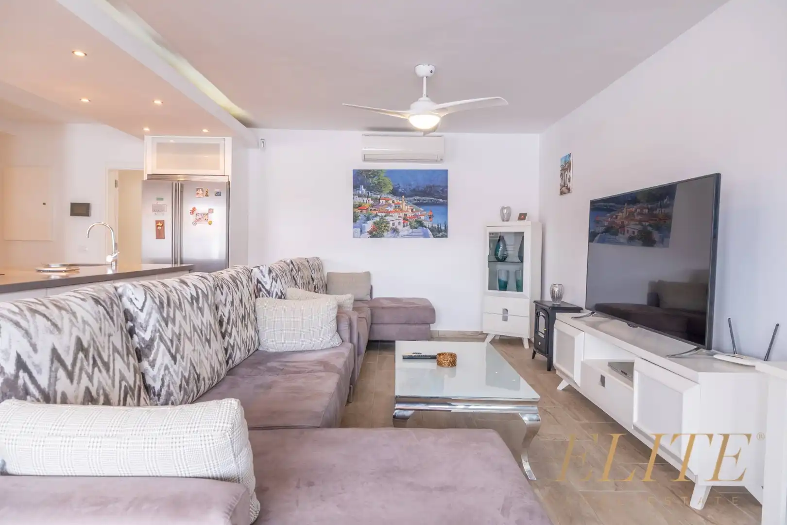 Sala d'estar de Casa adosada en venda en Mogán amb Aire condicionat, Terrassa i Traster