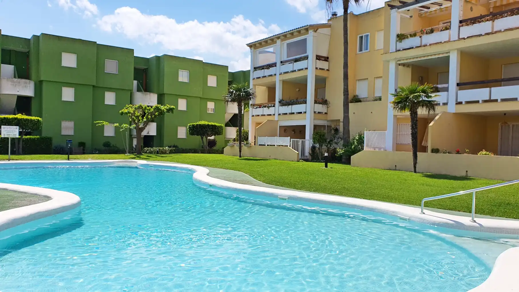 Piscina de Apartamento de alquiler en Xeraco con Terraza, Amueblado y Horno