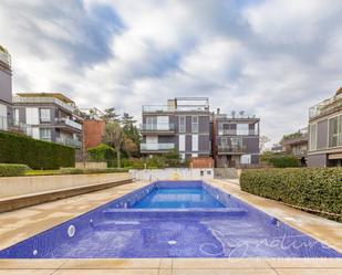 Piscina de Apartament en venda en Sant Cugat del Vallès amb Aire condicionat, Piscina i Forn