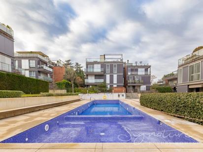 Piscina de Apartament en venda en Sant Cugat del Vallès amb Aire condicionat, Piscina i Forn