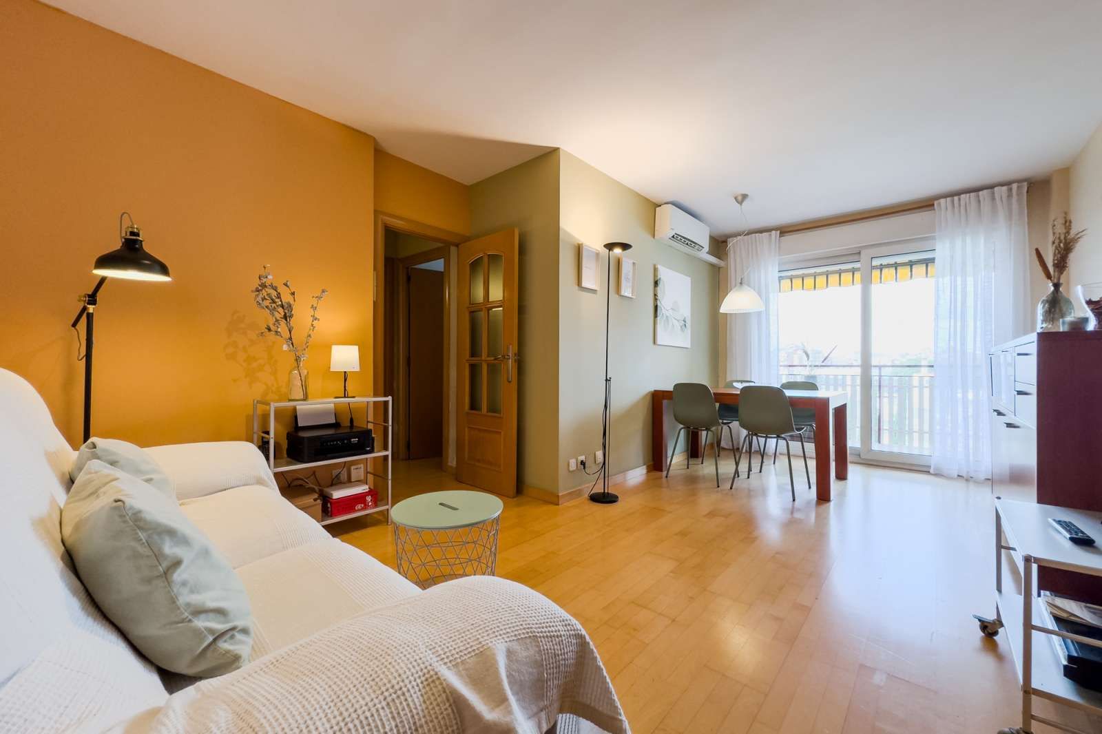 Dormitori de Apartament per a compartir en  Barcelona Capital amb Aire condicionat, Calefacció i Terrassa