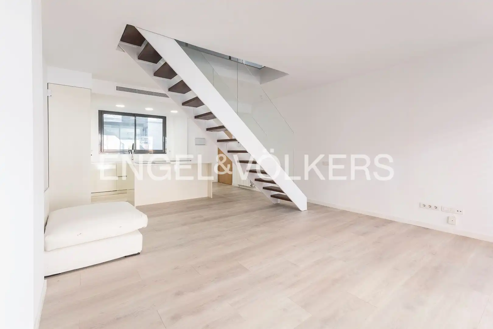 Dúplex en venta en Barcelona con Aire acondicionado, Calefacción y Jardín privado