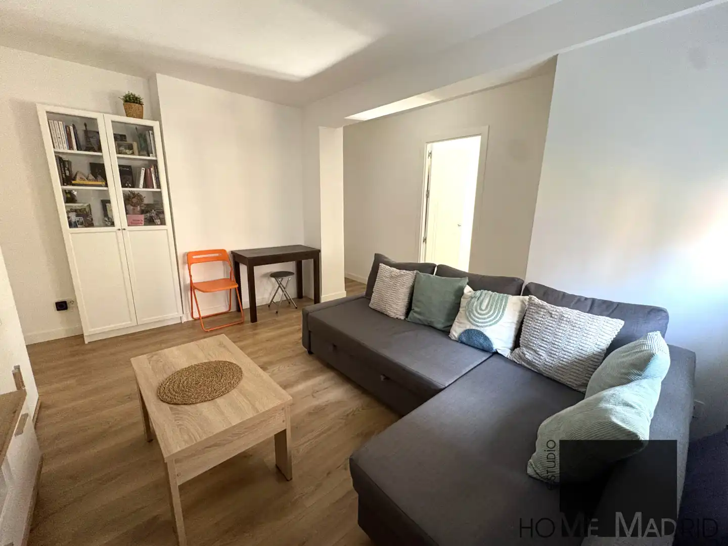 Living room of Flat for sale in Fuencarral - El Pardo
