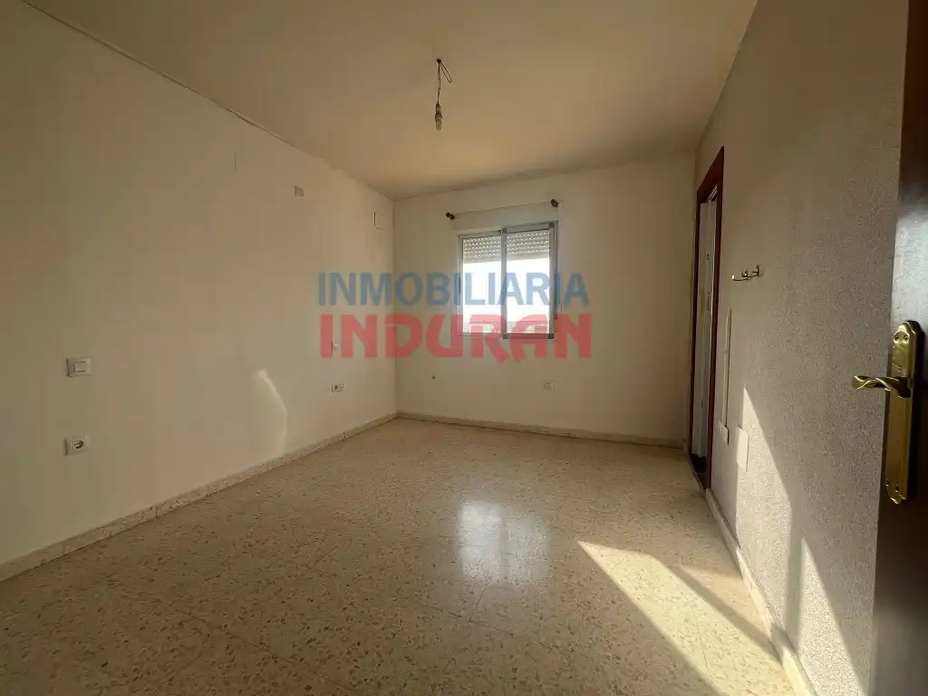 Dormitori de Casa adosada en venda en Peraleda de la Mata
