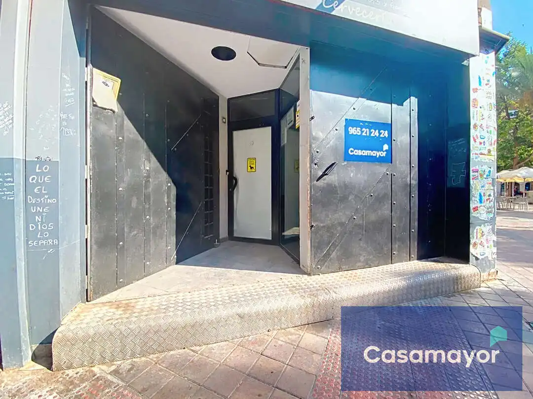 Local en venta en Alicante / Alacant con Aire acondicionado
