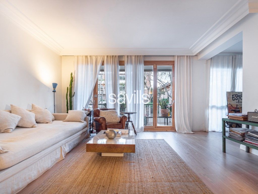 Wohnzimmer von Wohnungen zum Verkauf in  Barcelona Capital mit Balkon