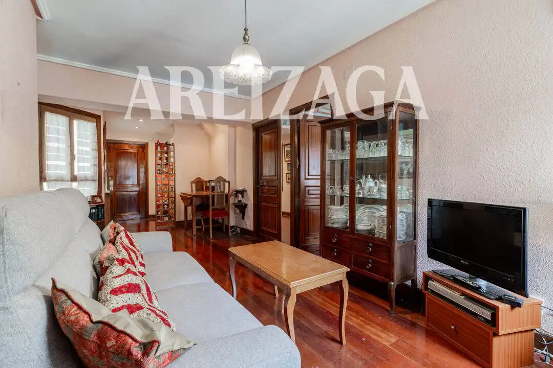 Sala de estar de Piso en venta en Donostia - San Sebastián  con Calefacción y Trastero