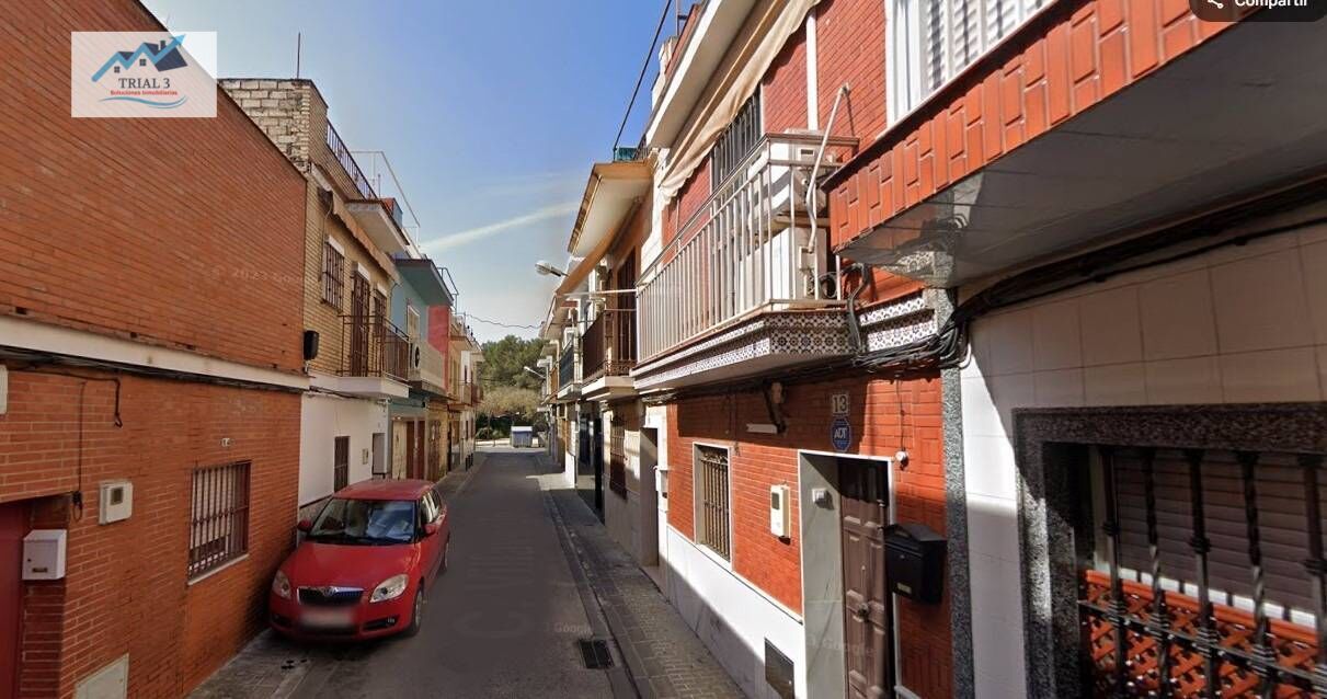 Exterior view of Single-family semi-detached for sale in  Sevilla Capital  with Terrace