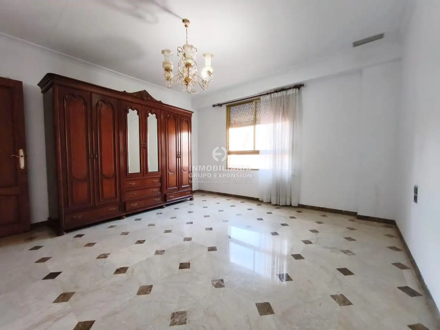 Habitación de Piso en venta en Novelda