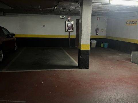 Garaje en Alquiler en Calle de Juan Esplandiú, 5 en Estrella