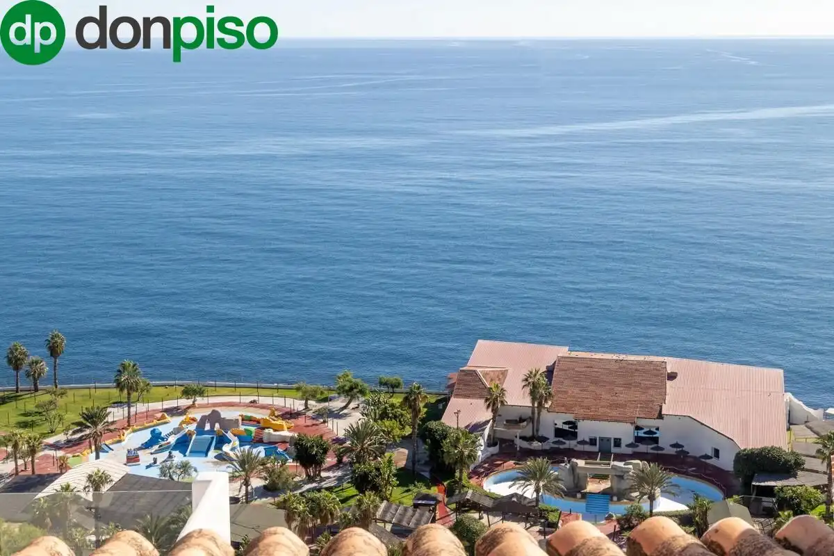 Houses for sale in Almuñécar  with Air Conditioner, Heating and Private garden