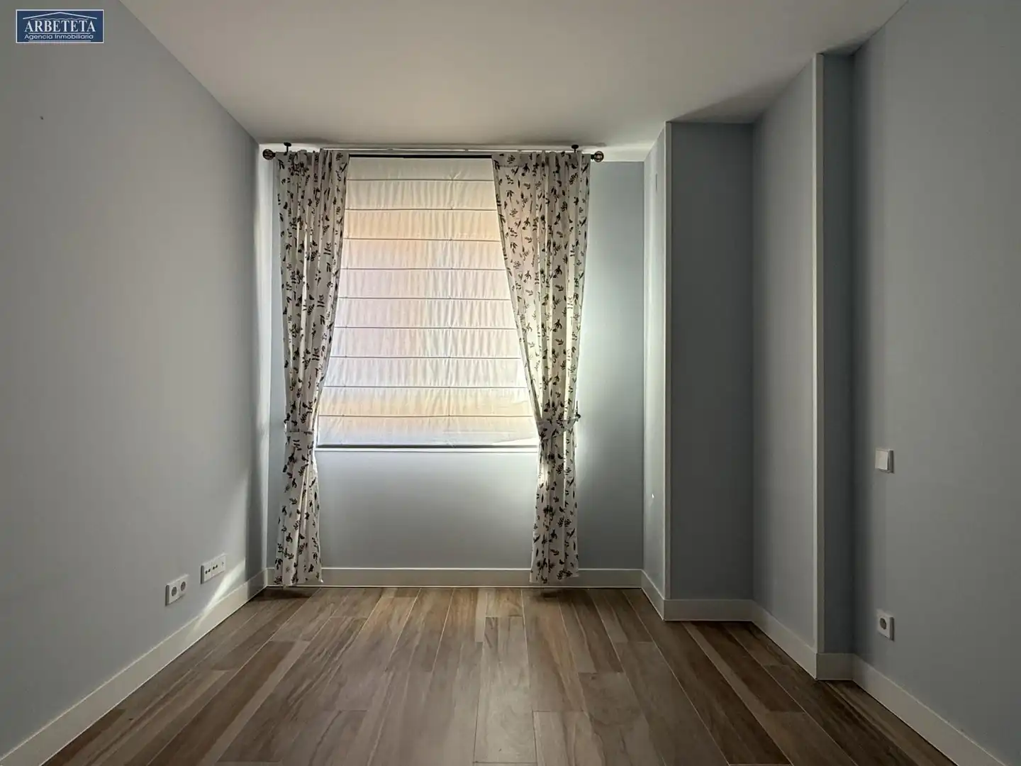 Habitación de Piso en venta en Guadalajara con Calefacción y Balcón