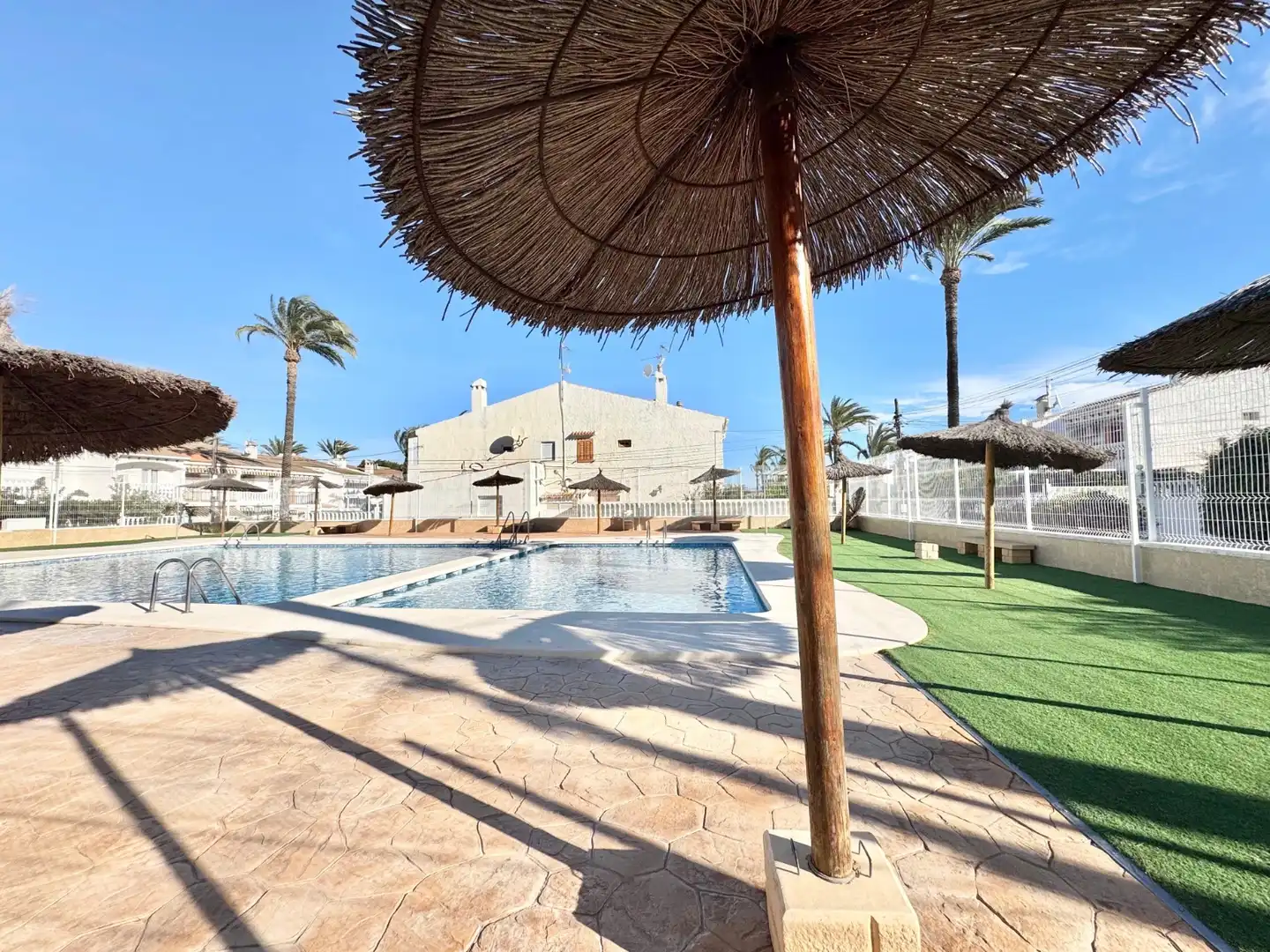 Swimming pool of Flat for rent in Santa Pola  with Heating, Parquet flooring and Terrace