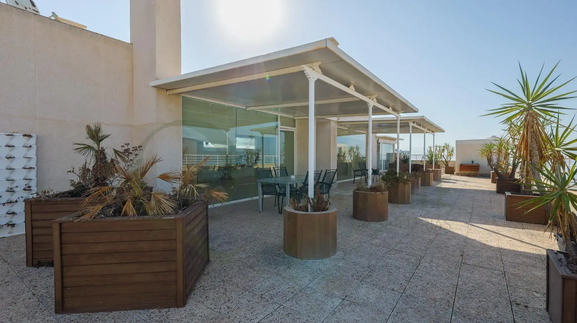 Terrasse von Dachboden zur Miete in Alicante / Alacant mit Klimaanlage, Privatgarten und Terrasse