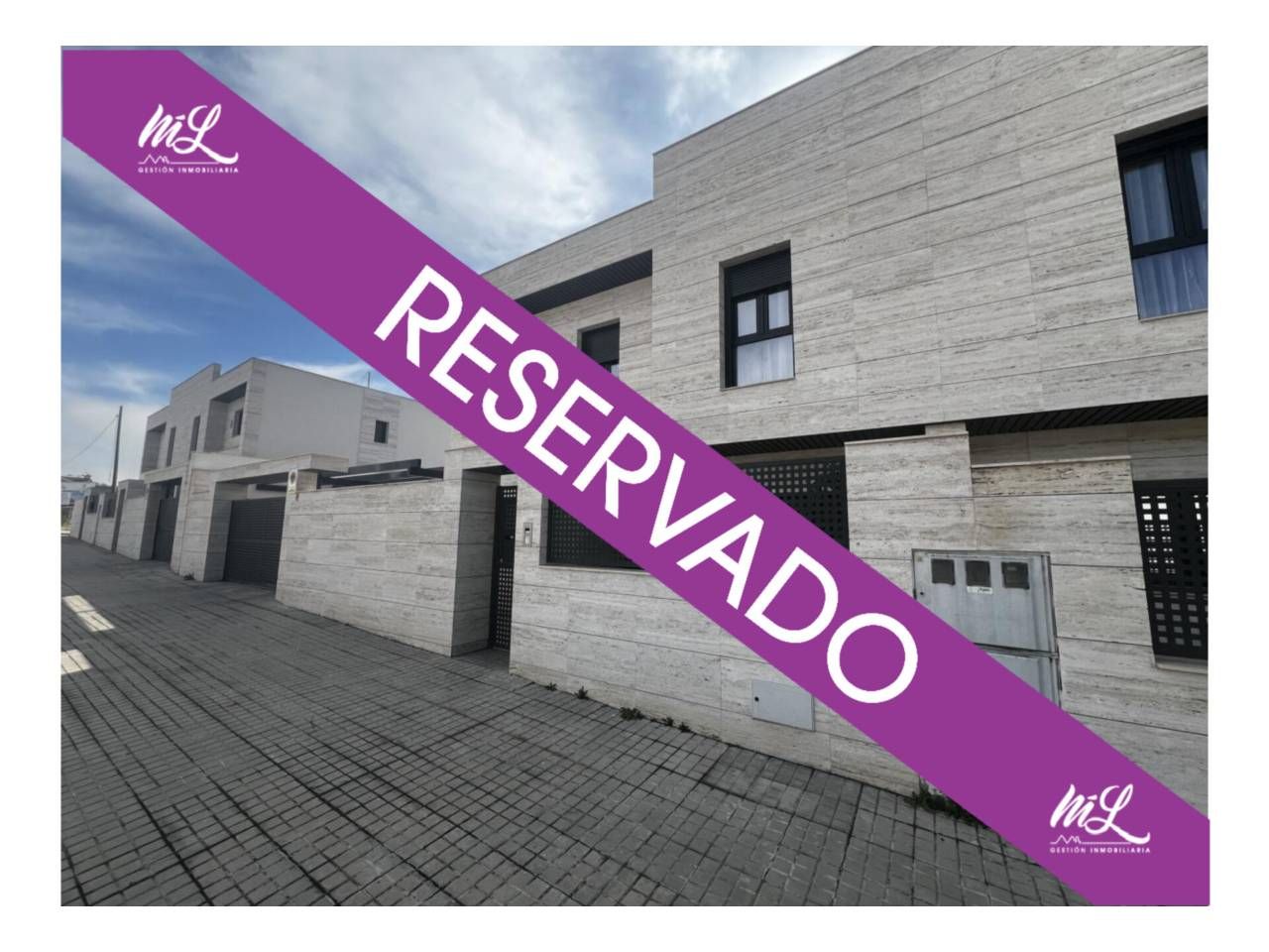 Exterior view of House or chalet for sale in Olías del Rey  with Heating, Private garden and Swimming Pool