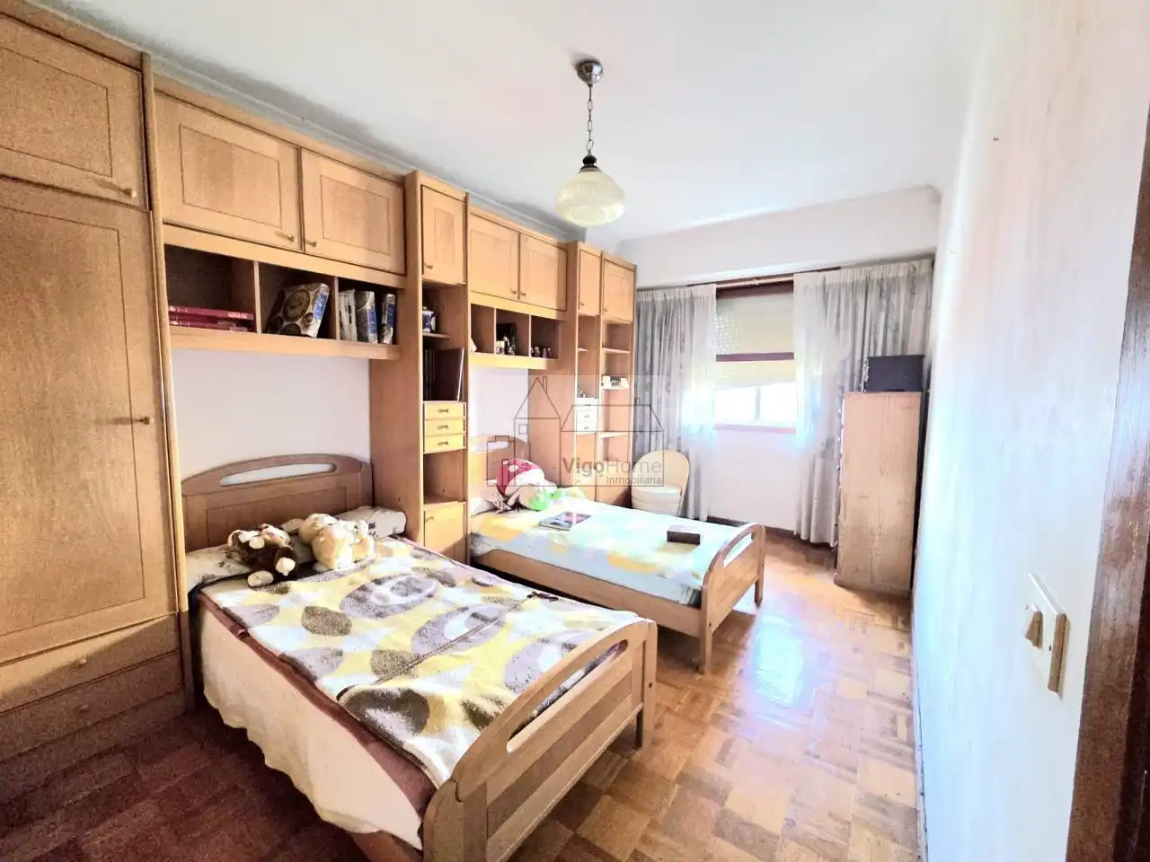 Schlafzimmer von Wohnung zum Verkauf in Vigo  mit Terrasse und Balkon