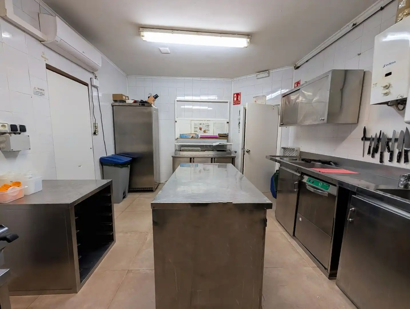 Cocina de Local de alquiler en Cuarte de Huerva