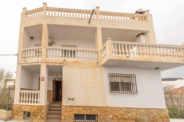 Casa-chalet en Venta en Darro
