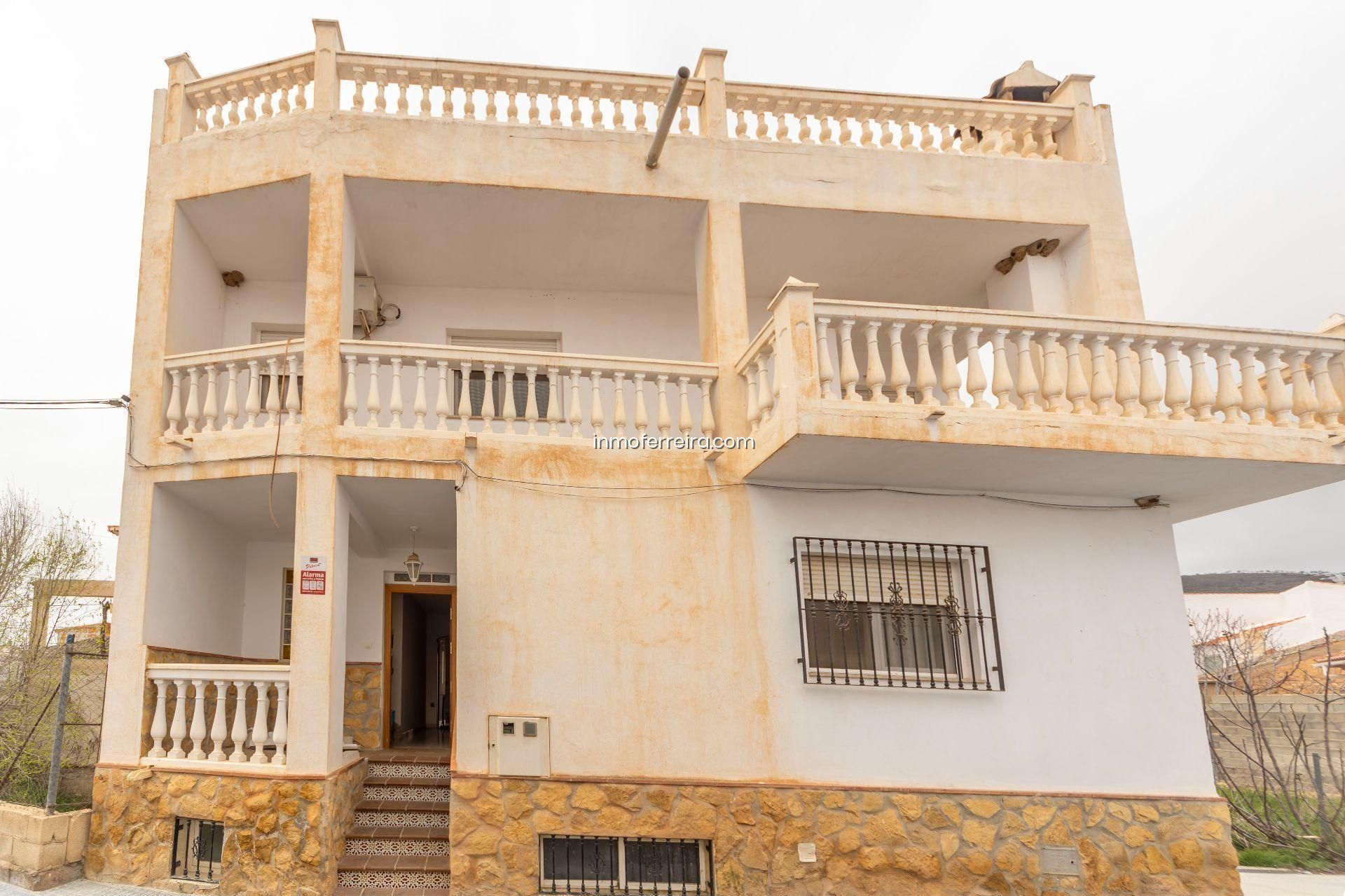 Vista exterior de Casa o xalet en venda en Darro amb Traster