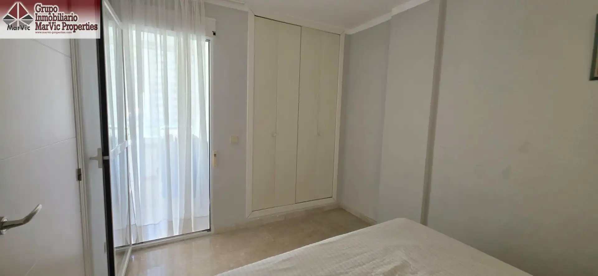 Bedroom of Flat for sale in Benidorm  with Furnished and Community pool