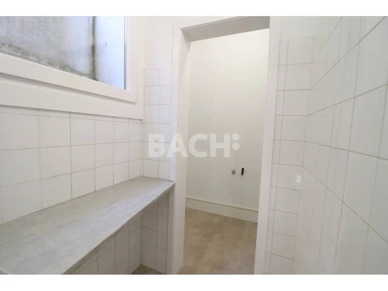 Badezimmer von Wohnung zur Miete in Vic mit Heizung, Parkett und Terrasse