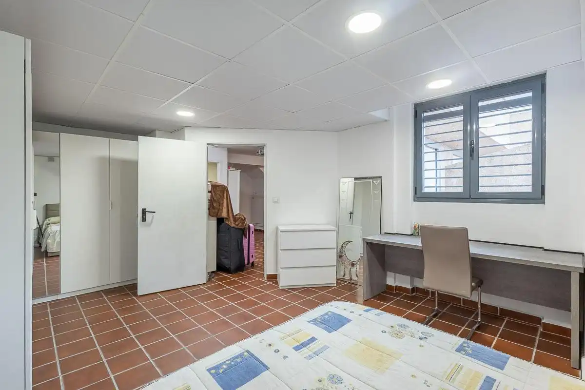 Detached homes for sale in Poniente