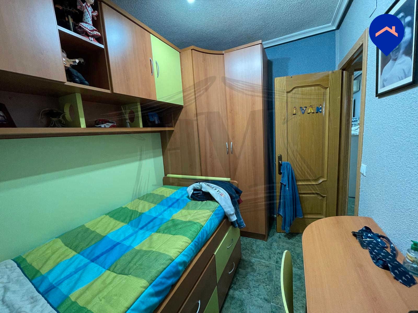 Dormitori de Pis en venda en Parla amb Aire condicionat, Calefacció i Terrassa