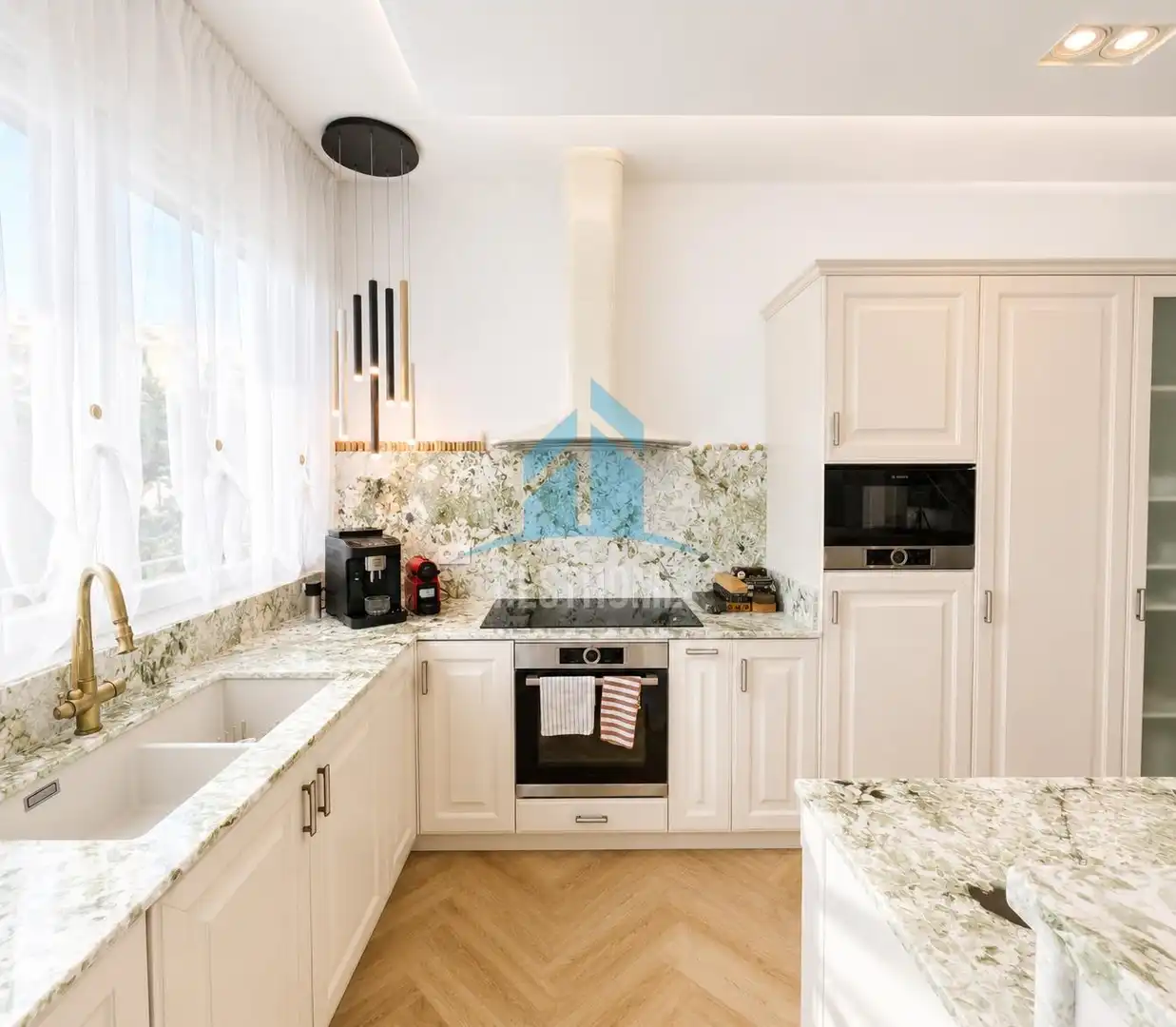 Kitchen of Houses for sale in Cullera  with Air Conditioner, Terrace and Jacuzzi