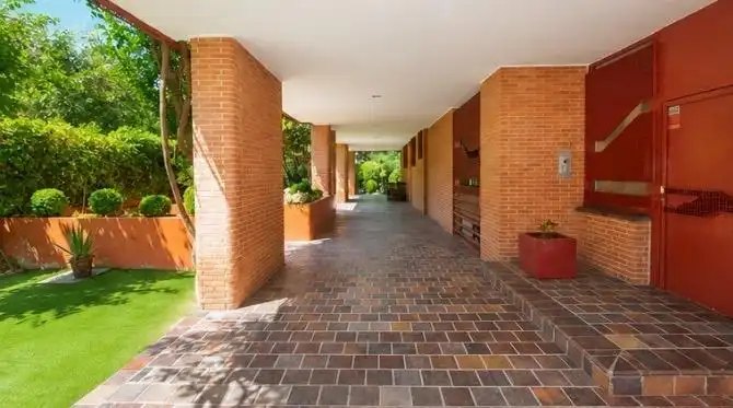 Dúplex de lloguer en Madrid amb Calefacció, Jardí privat i Piscina comunitària