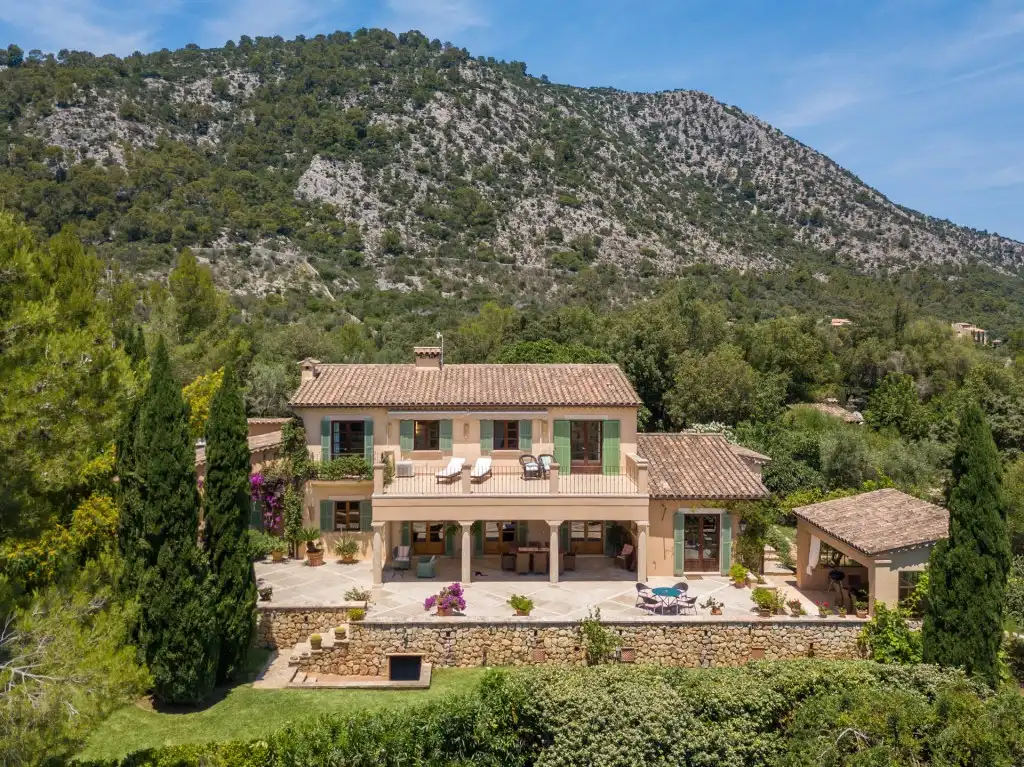 Casa rústica amb terrassa en venda a Pollença Poble, imagen 3