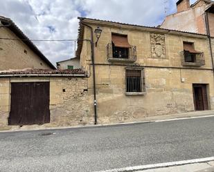 Vista exterior de Casa o xalet en venda en Villalobar de Rioja amb Jardí privat, Moblat i Balcó