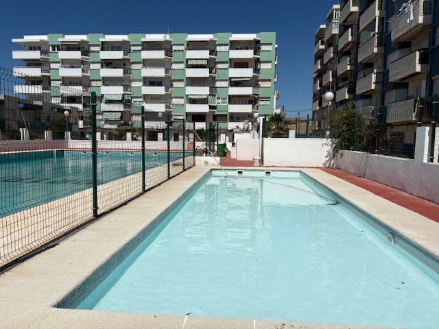 Swimming pool of Apartment for sale in Algeciras  with Air Conditioner, Private garden and Terrace