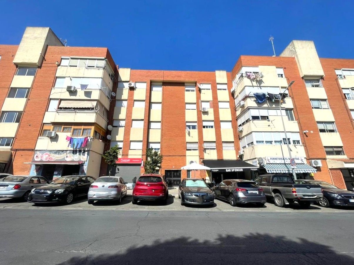 Vista exterior de Piso en venta en  Huelva Capital