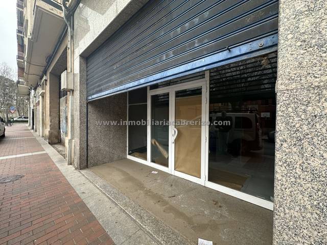 Local comercial en Venta en Calle María Teresa Gil de Gárate, 70 en Jesuitas