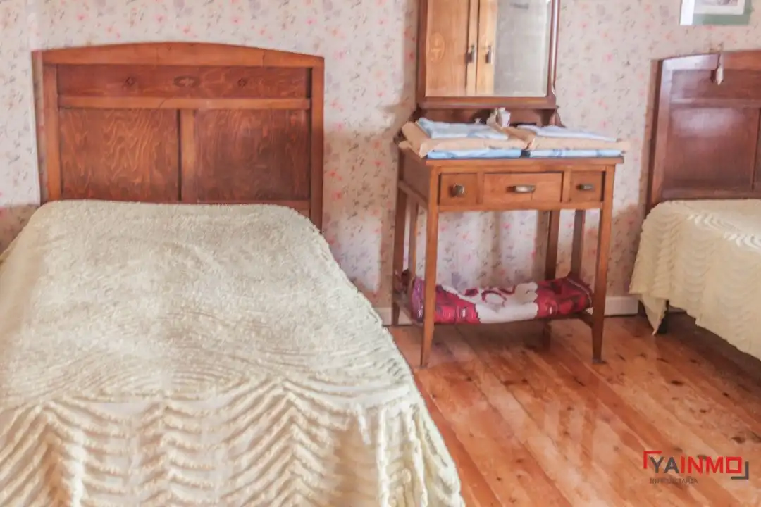 Dormitori de Casa adosada en venda en Vitoria - Gasteiz amb Calefacció i Jardí privat