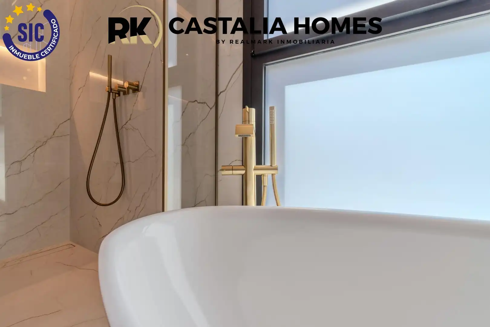 Bany de Casa o xalet en venda en Castellón de la Plana / Castelló de la Plana amb Aire condicionat, Calefacció i Jardí privat