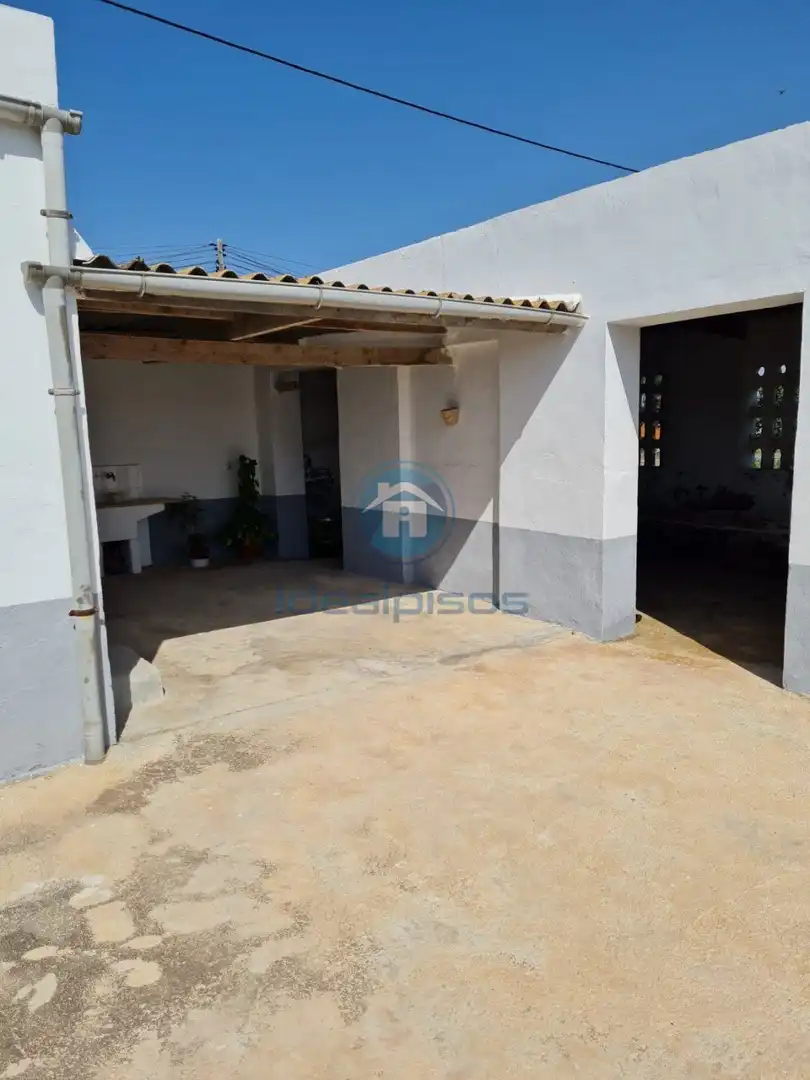 Casa rústica amb jardí en venda a Dolores, imagen 8