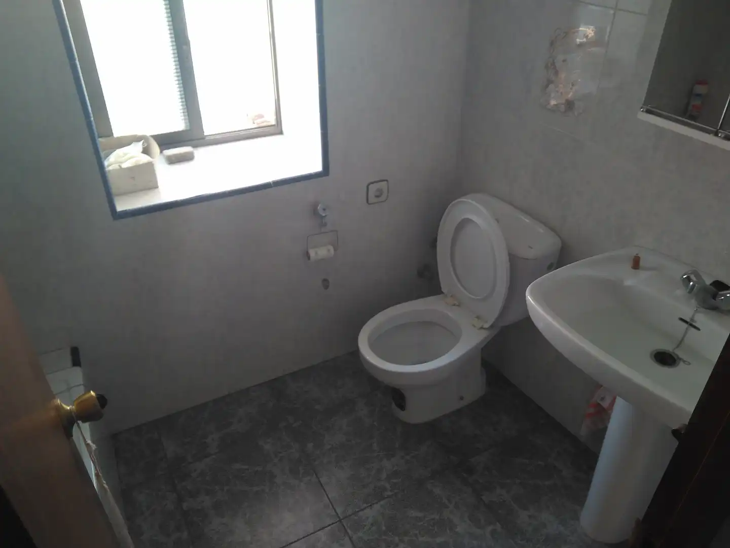 Bathroom of Houses for sale in Alcántara