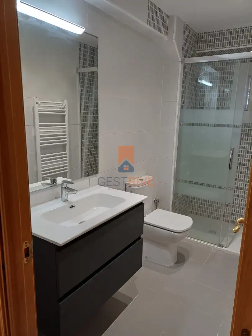 Flat for rent in Carrer del Riu Ebre, Cappont