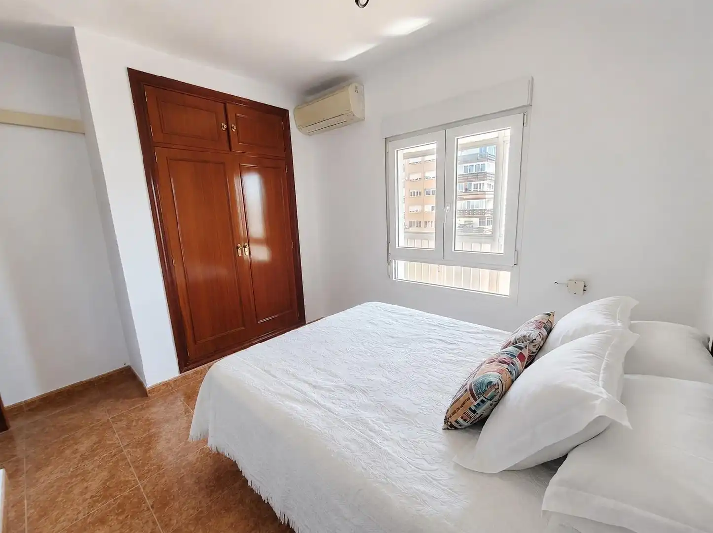 Dormitori de Pis en venda en Cádiz amb Aire condicionat i Terrassa