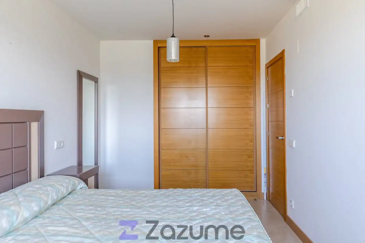 Bedroom of Flat for rent in Madrid  with Air Conditioner, Private garden and Terrace