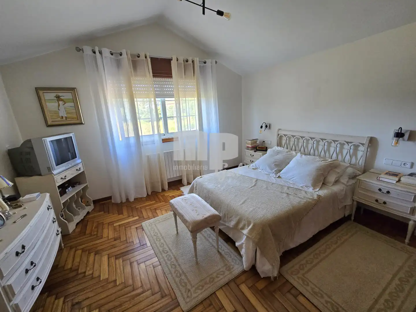 Habitación de Casa o chalet en venta en Vigo  con Calefacción, Jardín privado y Terraza