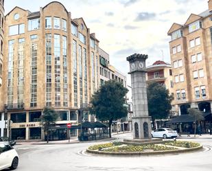 Vista exterior de Oficina en venda en Ponferrada amb Aire condicionat, Calefacció i Moblat