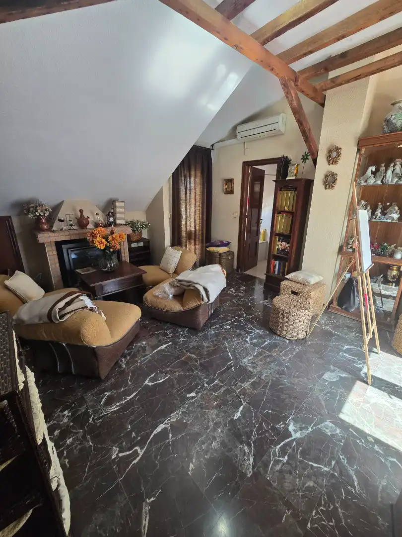 Sala de estar de Piso en venta en Jaén con Aire acondicionado, Calefacción y Jardín privado